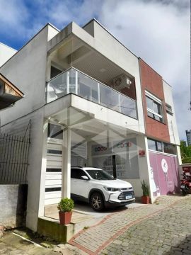 Casa em EXPOSIÇÃO