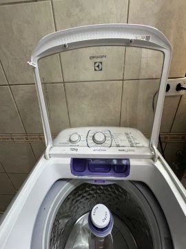 Máquina de Lavar 12 kg 