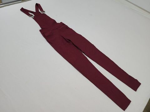 Macacão marsala P semi novo 50.00 