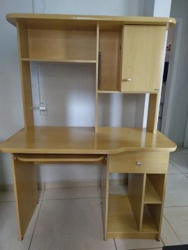 Mesa de Escritório com Nicho e Gaveta - Amadeirado