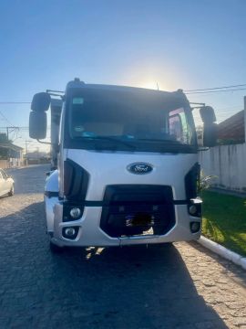Vendo FORD CARGO 2429