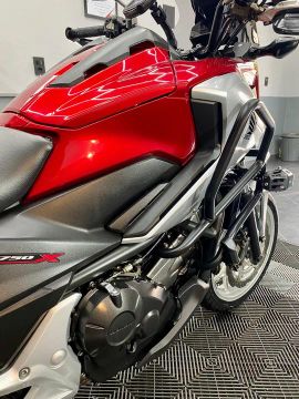 NC 750x, conversadissima, revisada, pronta pra viagem.