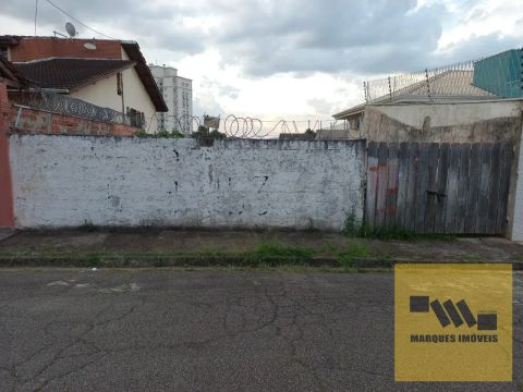 Terreno a Venda em Vila Oliveira - Mogi das Cruzes - SP, 428 m² sendo 10 de Frente, Murado