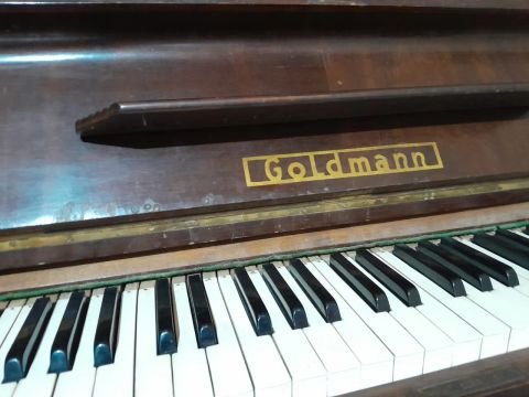 Piano Acústico Goldman