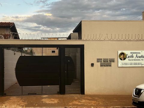 Casa de 01 quarto em condomínio 