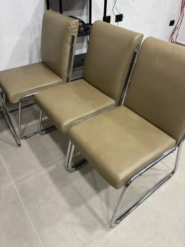 4 cadeiras  Bege pés em alumínio 