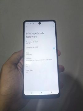 Moto G60 