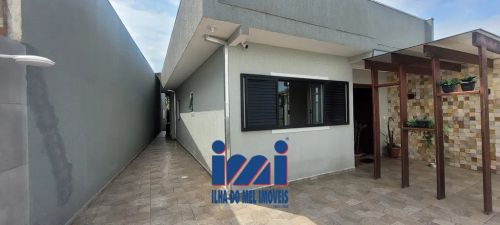 Casa venda na praia 03 quartos sendo uma suíte