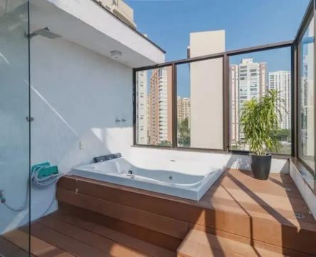 **Apartamento Alto Padrão no Morumbi  194m², 3 Suítes!**