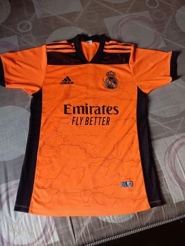 Camisa de Futebol Real Madrid Adidas - Tamanho M