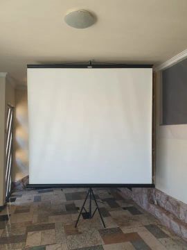 Telão NARDELLI 2,00m x 2,00m - praticamente novo!