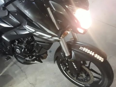 "A Braba" Dominar 200, ABS, Suspensão Invertida, 24cv, 6 marchas