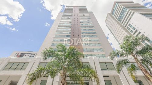 LINDO APARTAMENTO NO ÁGUA VERDE Lindo apartamento no Água Verde - J8 Imóveis
