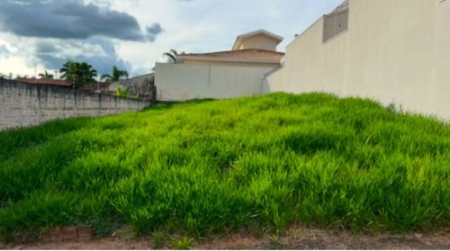 Terreno Jardim Marajá próximo ao lago e shopping