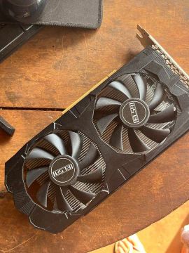 Placa de Vídeo RX AMD 560
