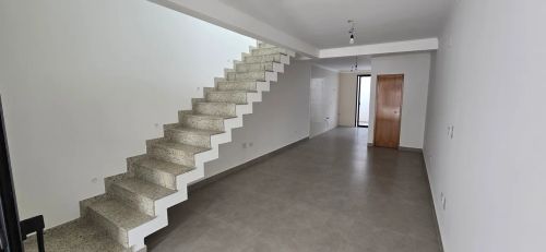 Sobrado Novo à Venda na Vila Zelina - Conforto e Praticidade em um Só Lugar