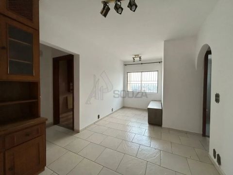 Apartamento para Alugar, 60m², 2 quartos, com armários, banheiro, 1 vaga