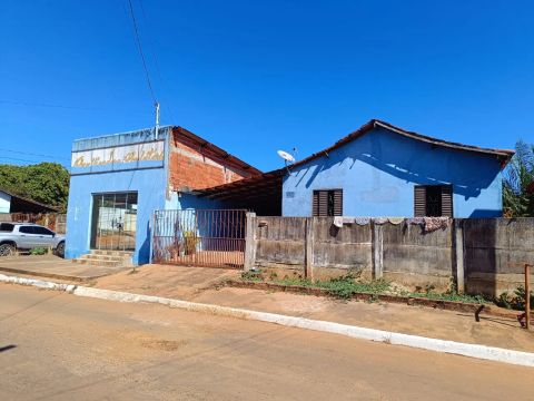 Imóvel para venda possui 300 metros quadrados com 3 quartos em Centro - Palmeirópolis - TO