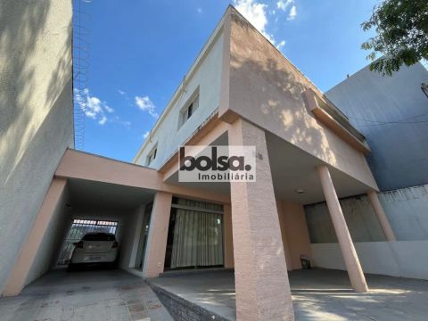 SOBRADO NO CENTRO DA CIDADE ! !