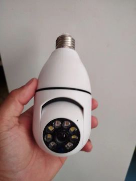 Câmera Espiã Disfarçada de Lâmpada - Segurança Discreta