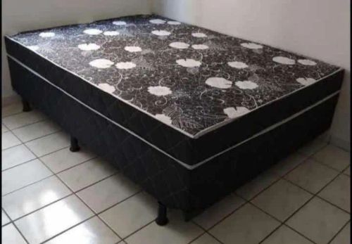 Cama de casal / barata e ortopédica 