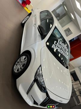 Peugeot 208 sem detalhes 