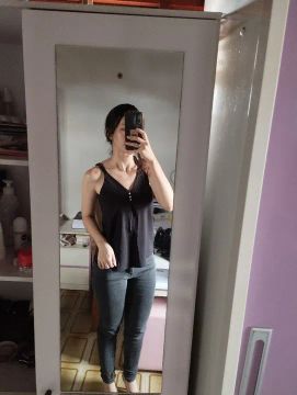 Blusa preta de alças fina - tamanho P