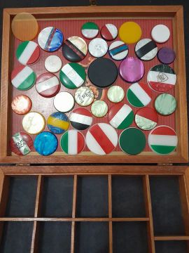 Coleção de 36 botões e palhet, vintage, futebol de mesa! 