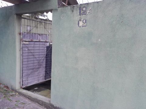 Um quarto e cozinha para locação 