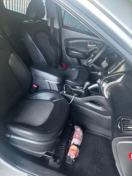 Vendo ix 35 carro completo carro com procedência 
