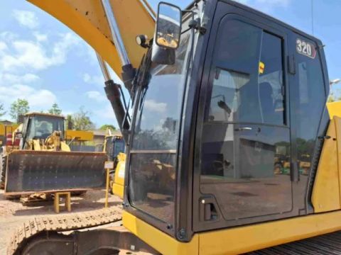ESCAVADEIRA HIDRÁULICA CATERPILLAR 320