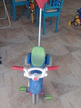 Tricilico infantil com pedal