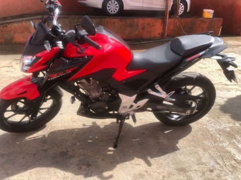 Honda CB Twister 300cc - Vermelha - Impecável