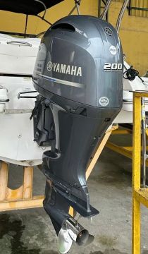 Motor de popa 200 Yamaha 