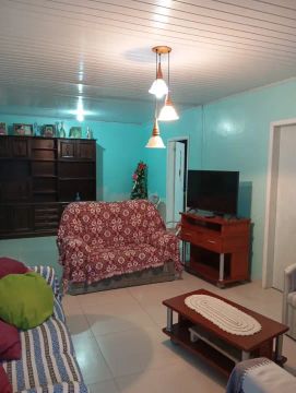 Casa com 2 dormitórios disponível para locação de verão.