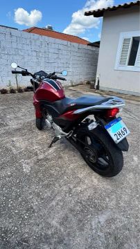 Honda CB 300R - Vermelha - 2013