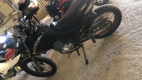 Bros NXR 150, ano 2012- troco por carro para assumir as parcelas 