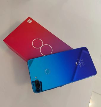 Celular Xiaomi Mi Lite 8.  128GB