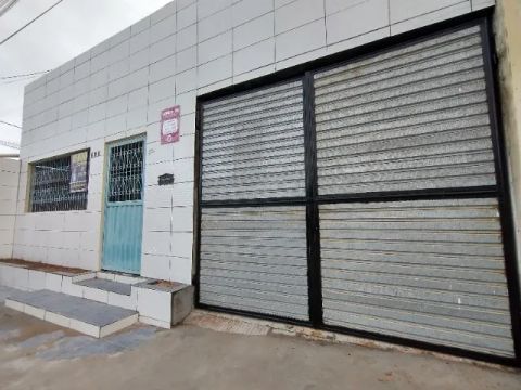 Casa em Alagoas com 4 Quartos 2 Banheiros