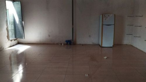 Alugo espaço 