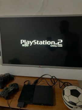 Playstation 2 Slim com Jogos, Memory Card e Controle