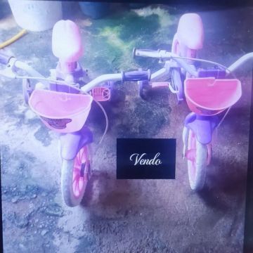 Duas bicicletas infantis para venda!
