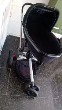 Vendo carrinho de bebê 280