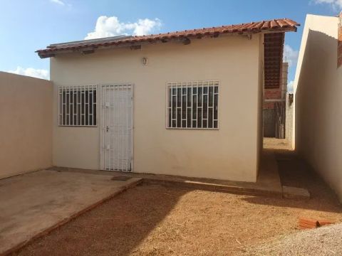 Casa Bonsucesso 2 Quartos 