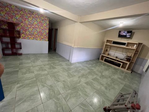 Casa com 2 quartos e piscina carnaval em coroa grande
