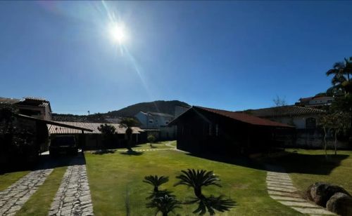 Terreno à venda no bairro Sambaqui área de 720m2