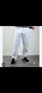 Vendo calça jeans por 45reais novo 