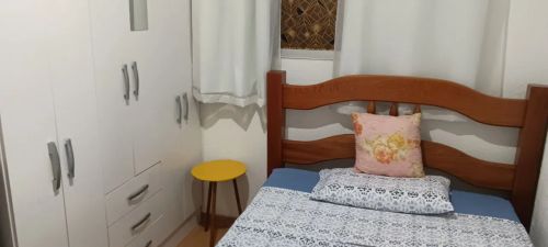 Quarto mobiliado 