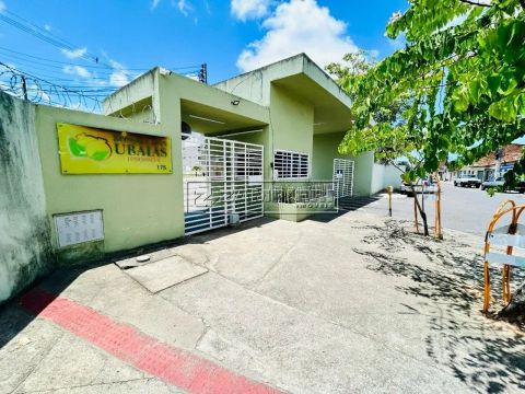 Apartamento 02 quartos para aluguel no Benedito Bentes - Bosque das Ubaias