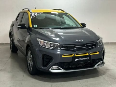 Kia stonic 2022 hibrido com apenas 29mil km rodados com garantia